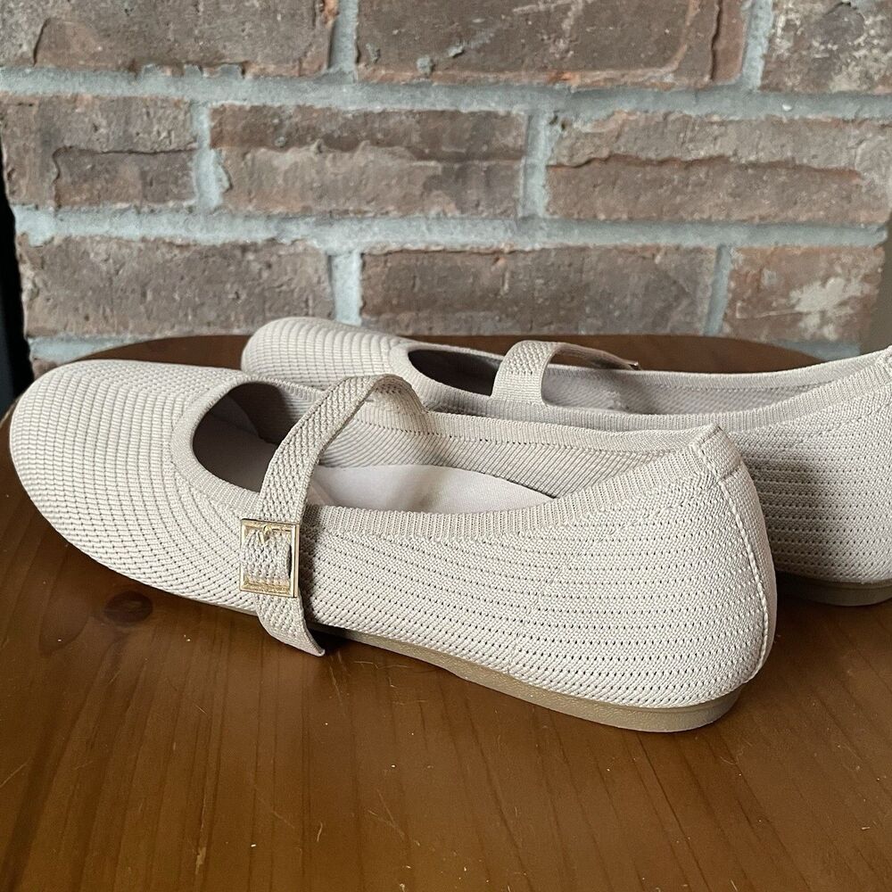 Frank Mully Mary Jane Flats Women's Size 9.5 Beige Shoes Comfort Lightweight EUC